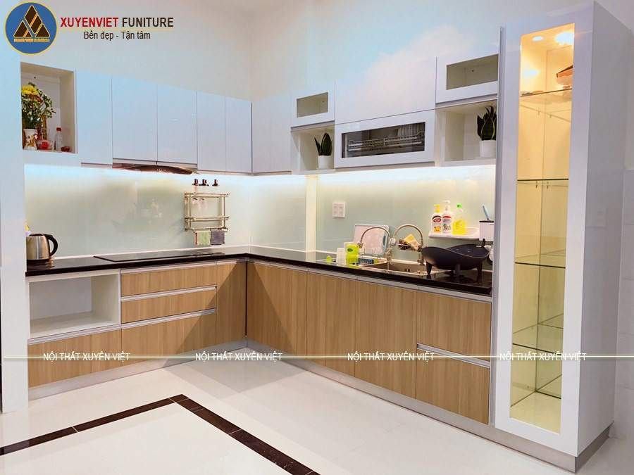 tu-bep-nhua-xuyen-viet-duoc-nhieu-khach-hang-tin-tuong-lua-chon