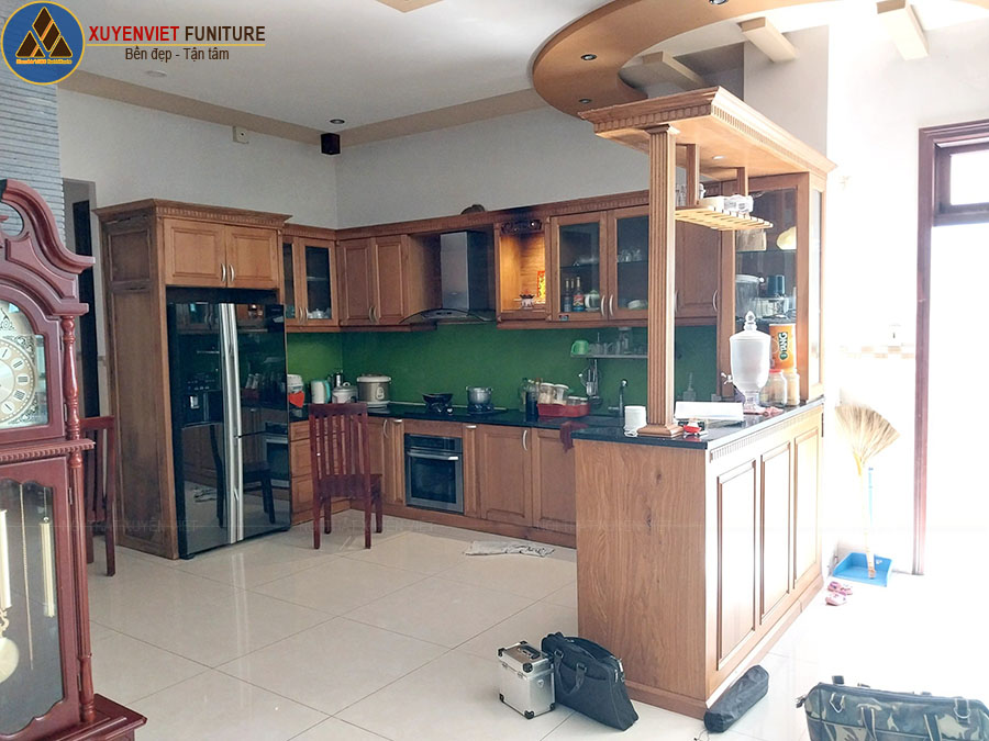 Hiện trạng tủ bếp gỗ trước khi thay thế nhà anh Mơ
