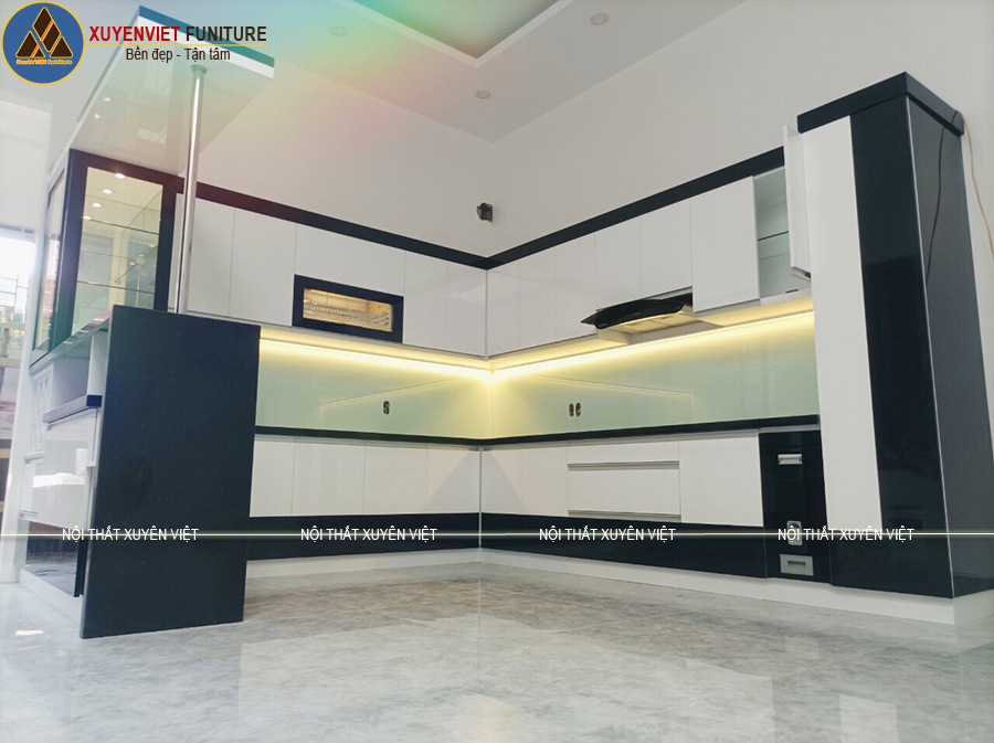 Thi công tủ bếp nhựa chữ U hiện đại nhà chị Liên - Hải Phòng