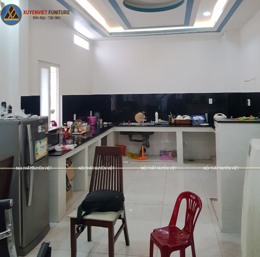 Tủ bếp hiện đại bằng nhựa PVC nhà chú Hiệp - Phú Nhuận