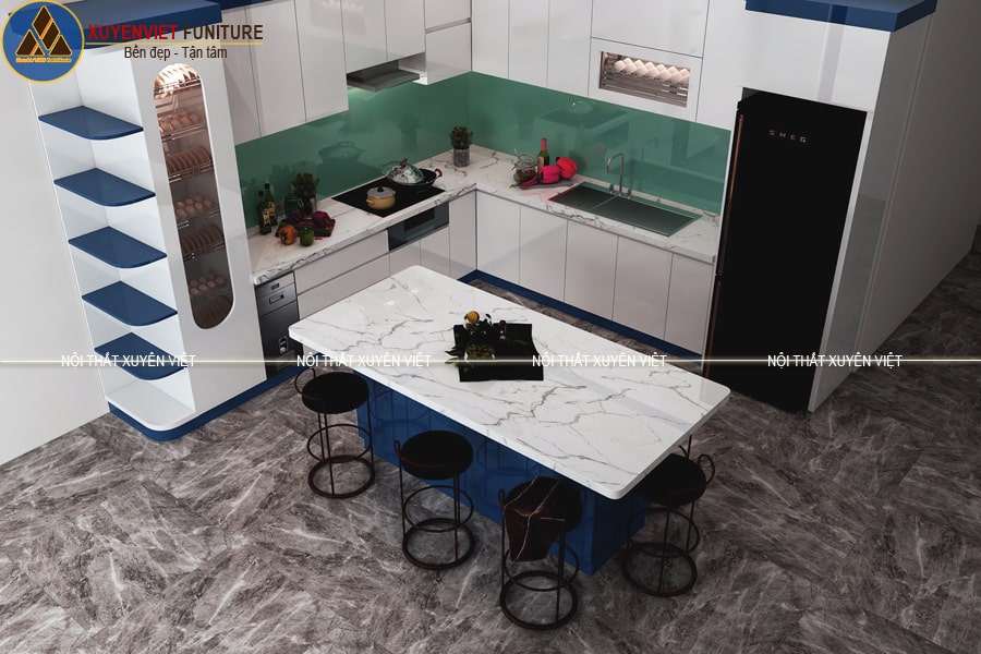 Toàn cảnh bộ tủ bếp nhựa acrylic tông xanh trắng nhà chị Thanh