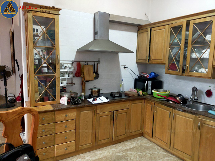 Hiện trạng tủ bếp gỗ sập xệ nhà anh Thuỷ