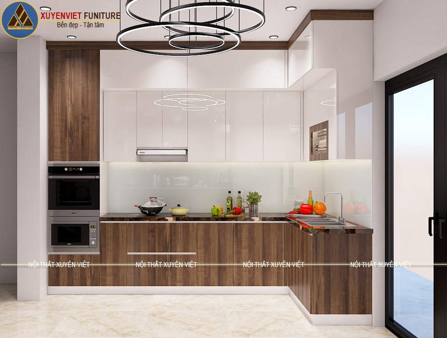 Tủ bếp nhựa đẹp phủ acrylic kết hợp vân giả gỗ nhà chị Hà