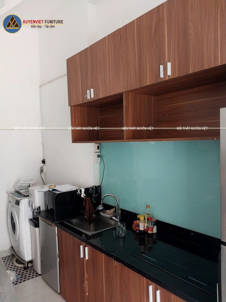 Tủ bếp chữ I bằng nhựa pvc siêu bền nhà chị Nhung - quận 6