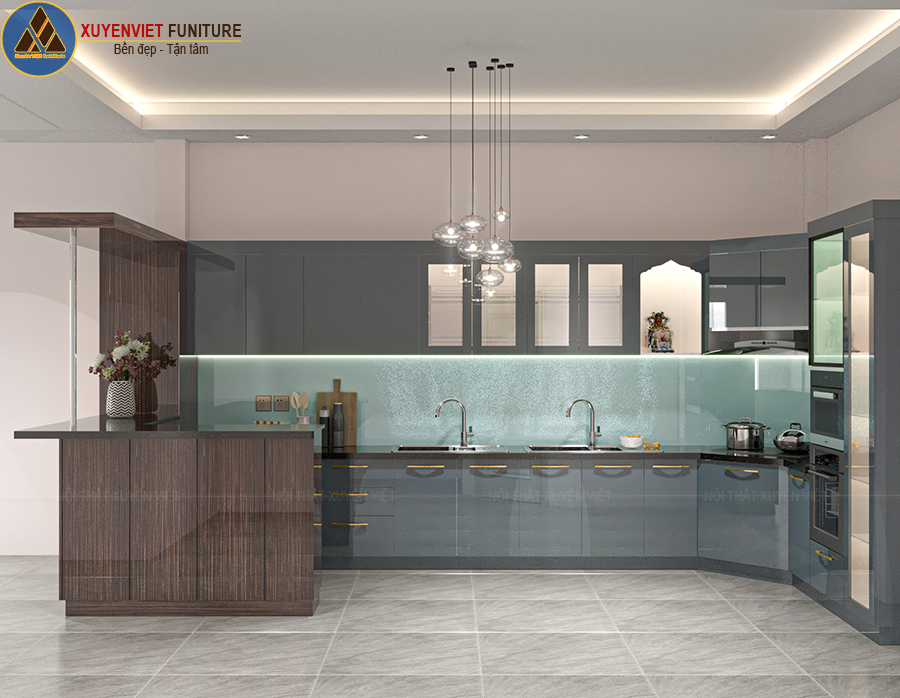 Tủ bếp nhựa có quầy bar hiện đại nhà chị Huyền