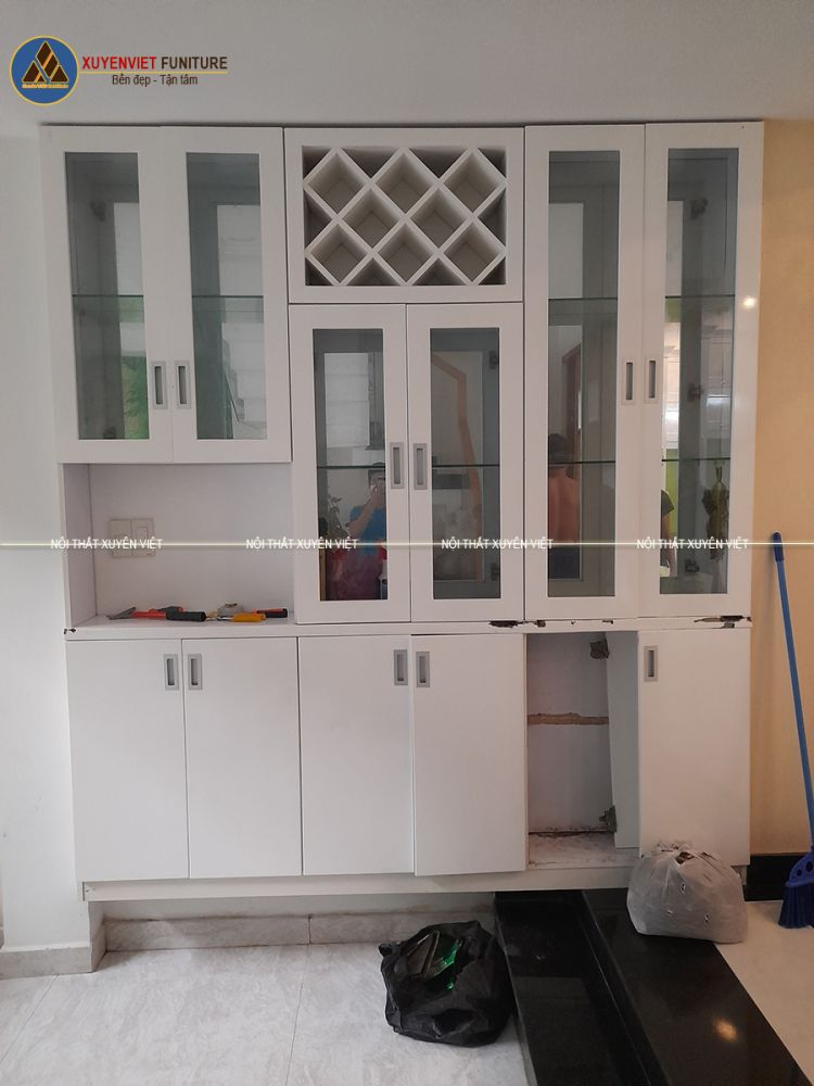 Thực trạng tủ rượu hư hỏng nhà cô Hà