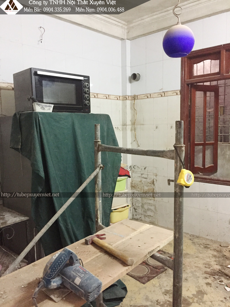 Hiện trạng căn bếp đang tiến hành sửa chữa nhà chị Yến