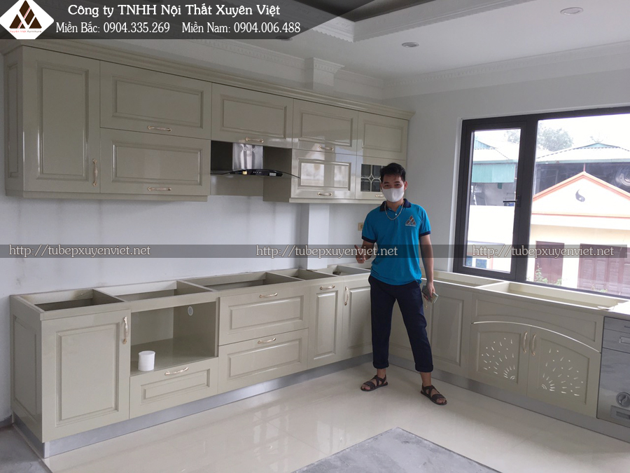 Mẫu tủ bếp nhựa tấn cổ điển nhà chú Sơn - Cầu Lủ, Hà Nội