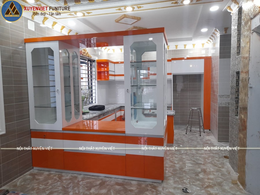 Tủ bếp hiện đại khung bệ tông nhà cô Hà - Quận 8