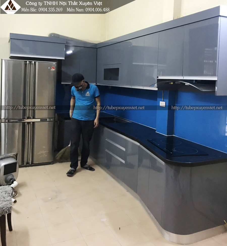 Tủ bếp nhựa hiện đại nhà chị Hằng - Long Biên sau hoàn thiện
